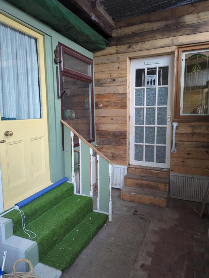 The Old Hay Barn Apartment Bursledon ภายนอก รูปภาพ
